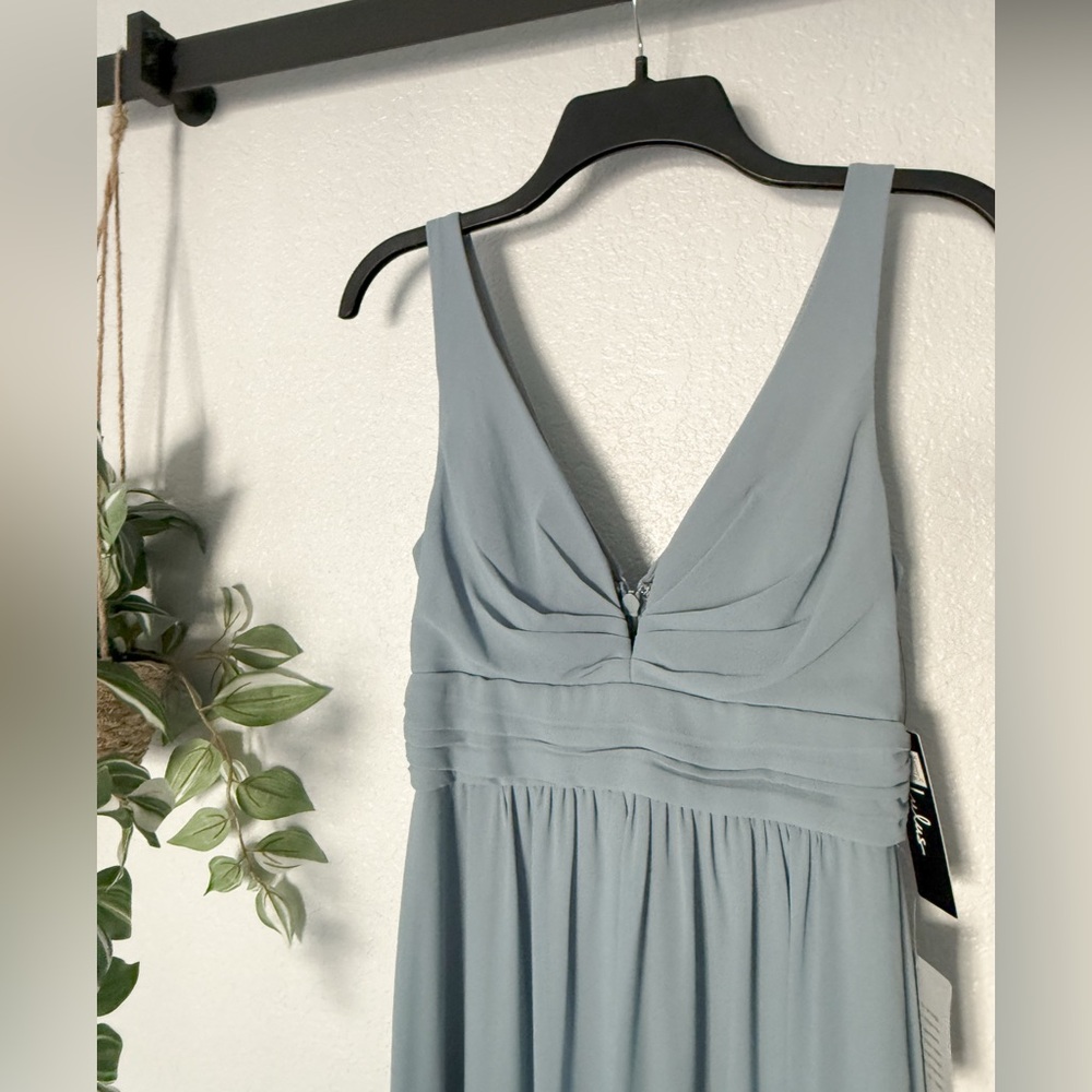 NWT Lulu’s V-Neck Chiffon A-Line Light Blue Gown XS - Picture 5 of 6